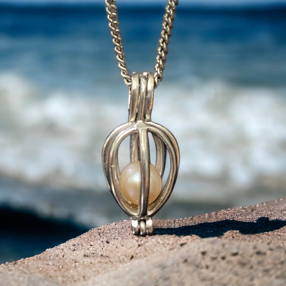 Wish Cultured Pearl in Oyster Necklace Set Silver-tone Heart Cage Locket